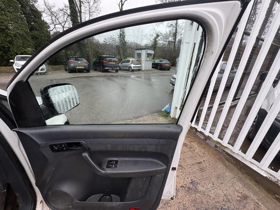 2015 Volkswagen Caddy – Model: Caddy C20 Startline TDI – GL15VGE