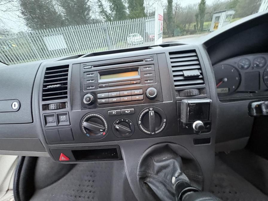 2007 Volkswagen Transporter – Model: Transporter T28 130 TDI SWB – CF07HJK