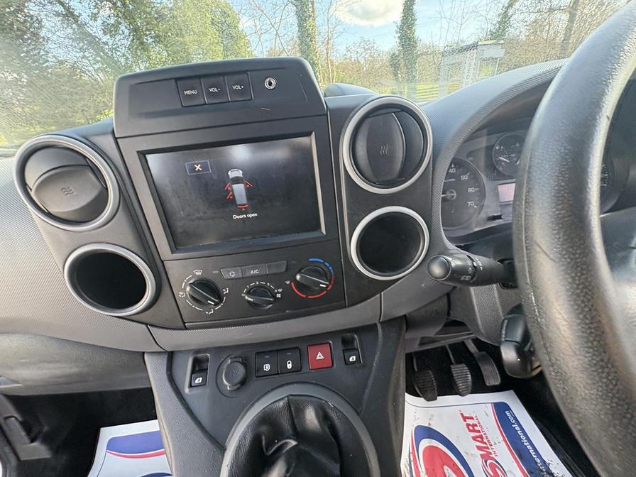 2017 Peugeot Partner – Model: Partner Professional L1 Blue HDi – LN17FTC