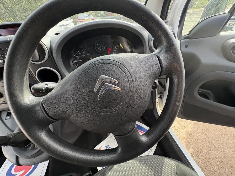 2017 Citroen Berlingo – Model: Berlingo 750 LX Blue HDi S/S – LC67VJJ