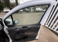 2016 Ford Transit Courier – Model: Transit Courier Trend TDCi – LF16CNV