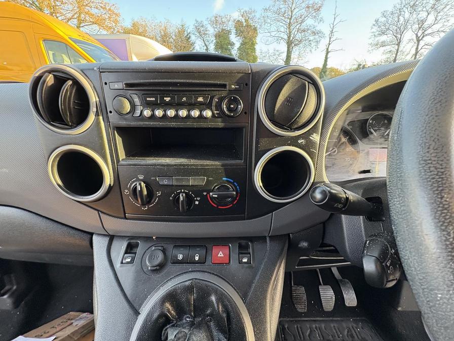 2017 Citroen Berlingo – Model: Berlingo 625 LX Blue HDi – SL67MRU