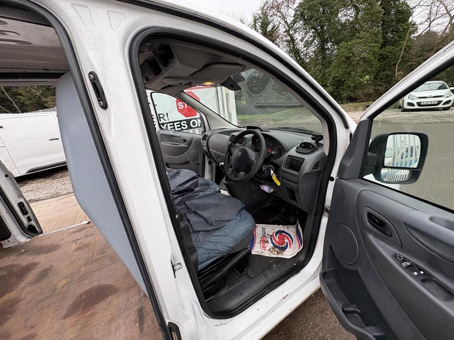 2016 Peugeot Expert – Model: Expert 1000 L1H1 Professional HDi – LF66XRK