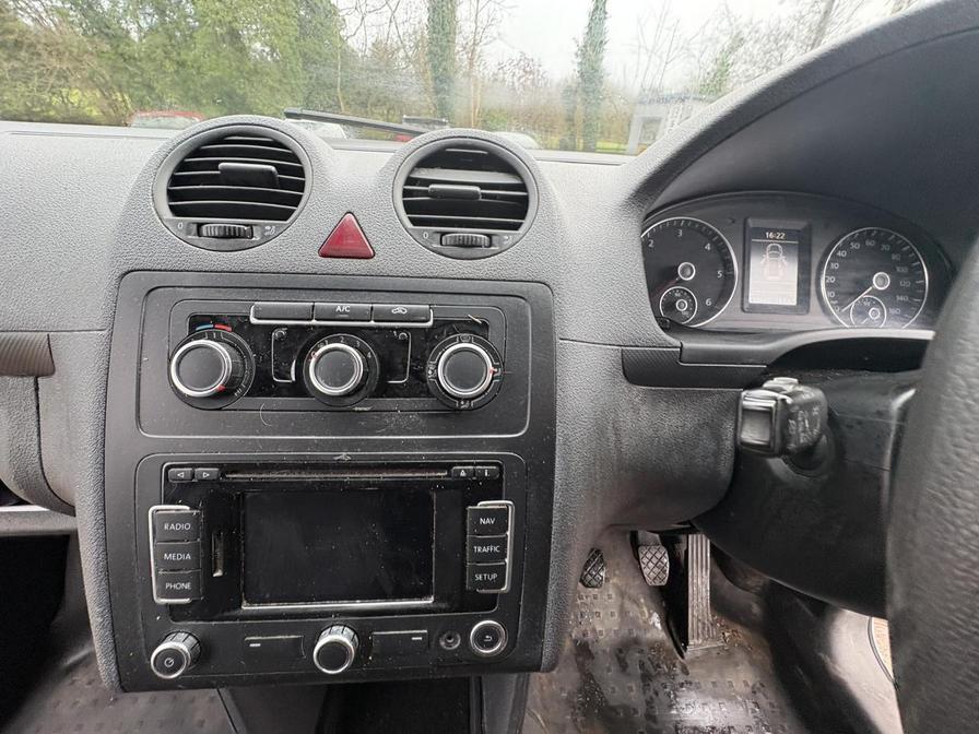 2014 Volkswagen Caddy MaxI – Model: Caddy Maxi C20 Startline TDI BlueMotion Technology – BJ14NCV