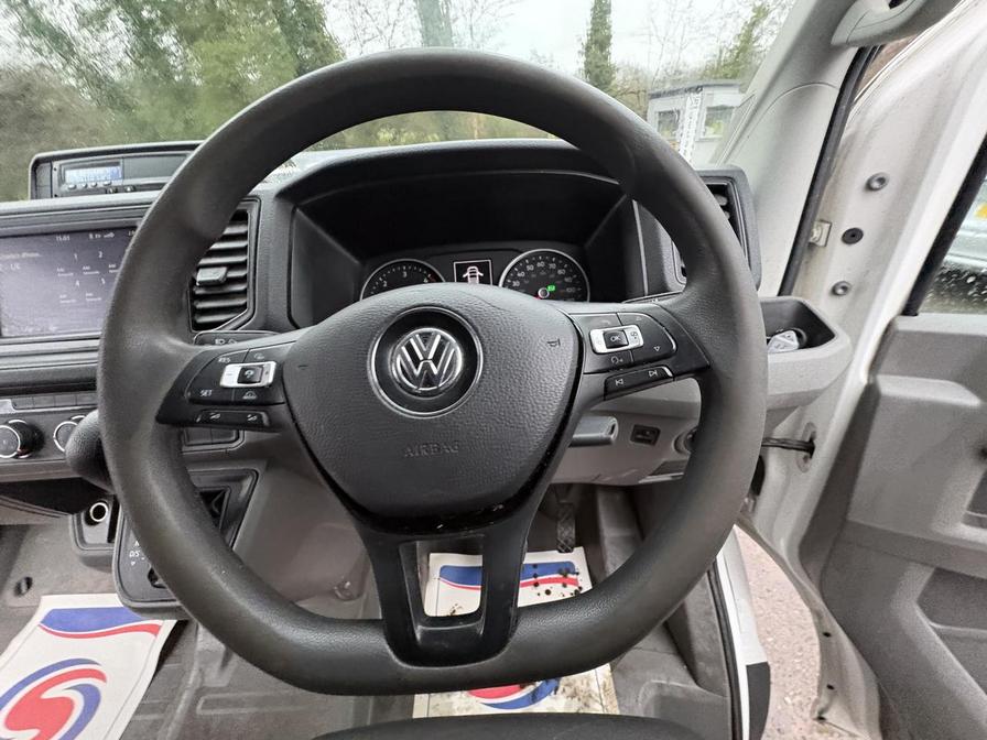 2018 Volkswagen Crafter – Model: Crafter CR50 Highline TDI Auto – LM68KWH