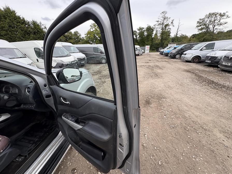 2017 Nissan Navara – Model: Navara Tekna dCi – VN17VVF