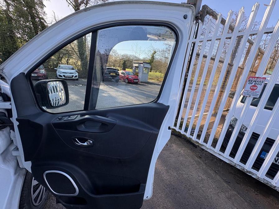 2018 Vauxhall Vivaro – Model: Vivaro  2900 Sportive CDTi – DV18SJO