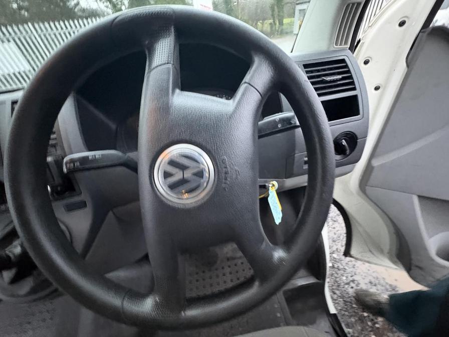 2007 Volkswagen Transporter – Model: Transporter T28 130 TDI SWB – CF07HJK