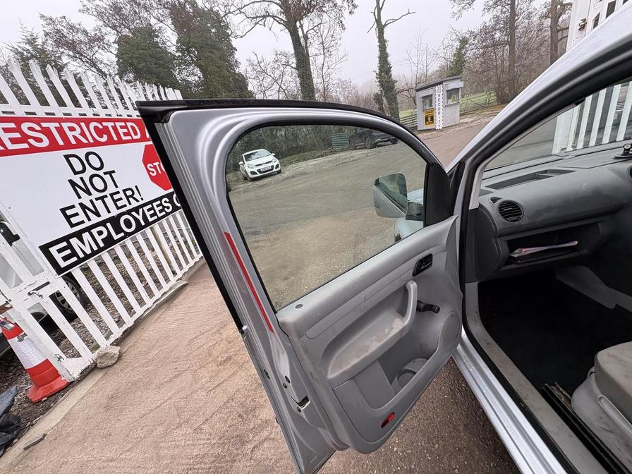 2010 Volkswagen Caddy MaxI – Model: Caddy Maxi C20 TDI 104 – VO10RLZ
