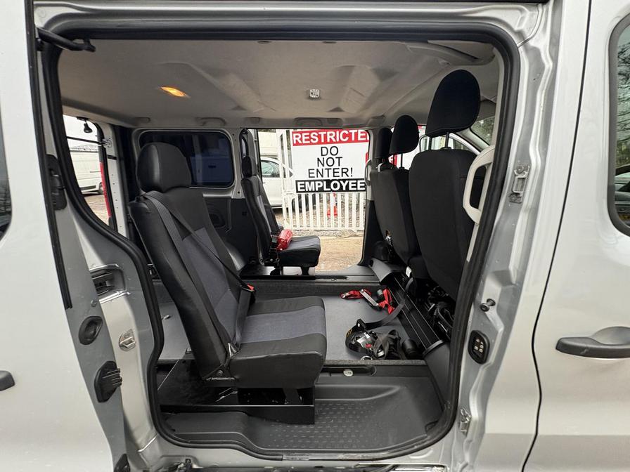 2016 Vauxhall Vivaro Combi – Model: Vivaro CDTi – NV16JCU