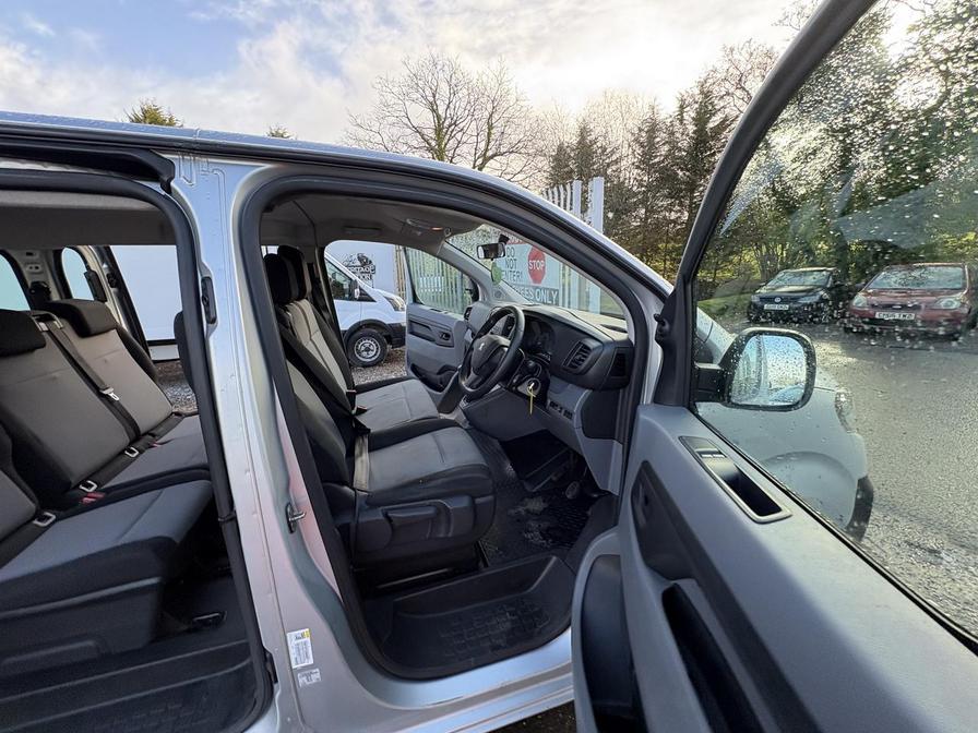 2019 Peugeot Expert – Model: Expert Combi Blue HDi S/S – GK19VXB