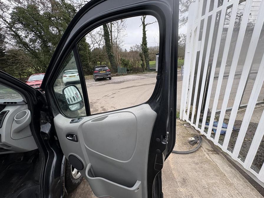 2013 Vauxhall Vivaro – Model: Vivaro 2700 Sportive CDTi SWB – LT13VMW