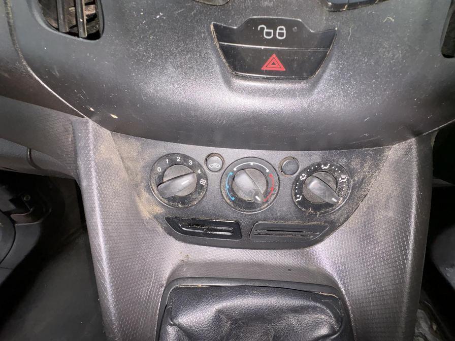 2014 Ford Transit Connect – Model: Transit Connect 220 – VK14XNS