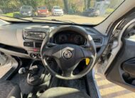 2015 Vauxhall Combo – Model: Combo 2000 L1H1 CDTi Sportive – GU15LNY