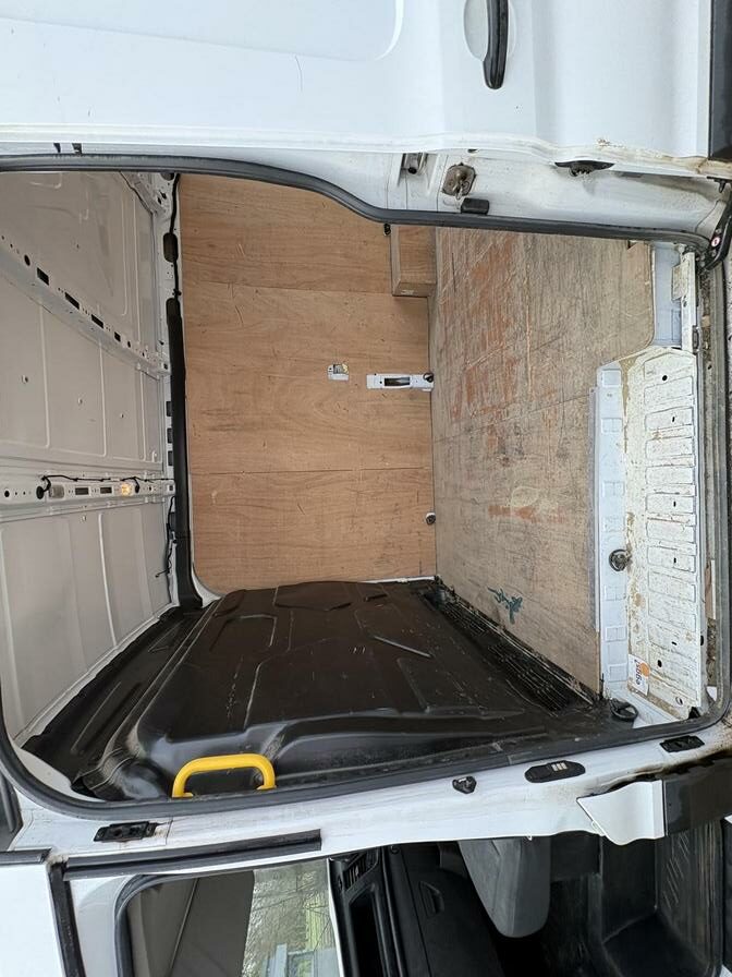 2021 Ford Transit – Model: Transit 350 Leader EcoBlue – HT70NHU