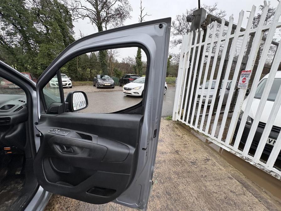 2020 Citroen Berlingo – Model: Berlingo 1000 Enterprise Blue HDi S/S – CE20VKL