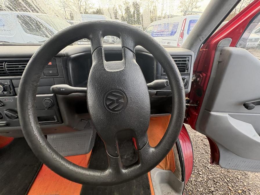 1998 Volkswagen Caravelle – Model: Caravelle SWB – R670YHL