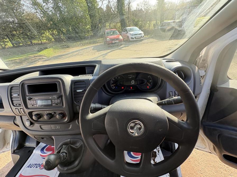 2016 Vauxhall Vivaro – Model: Vivaro  2700 CDTI – MK16YJT