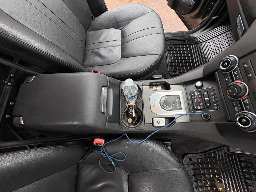 2011 Land Rover Discovery – Model: Discovery SDV6 Auto 255 – WR61LVV/V2MOF