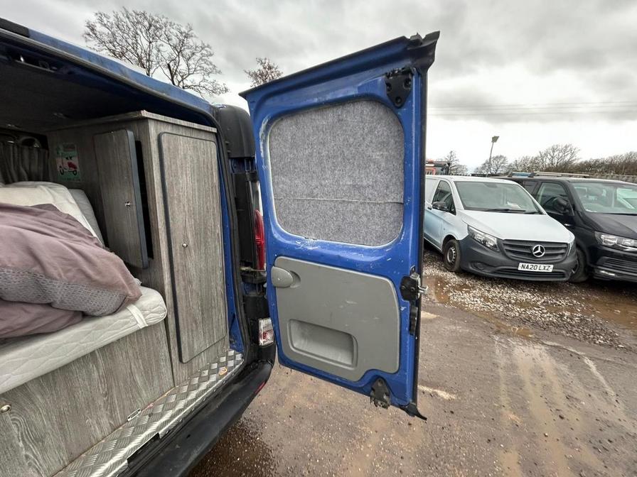 2004 Renault Trafic – Model: Trafic SL27 dCi 100 SWB – BD54JRZ