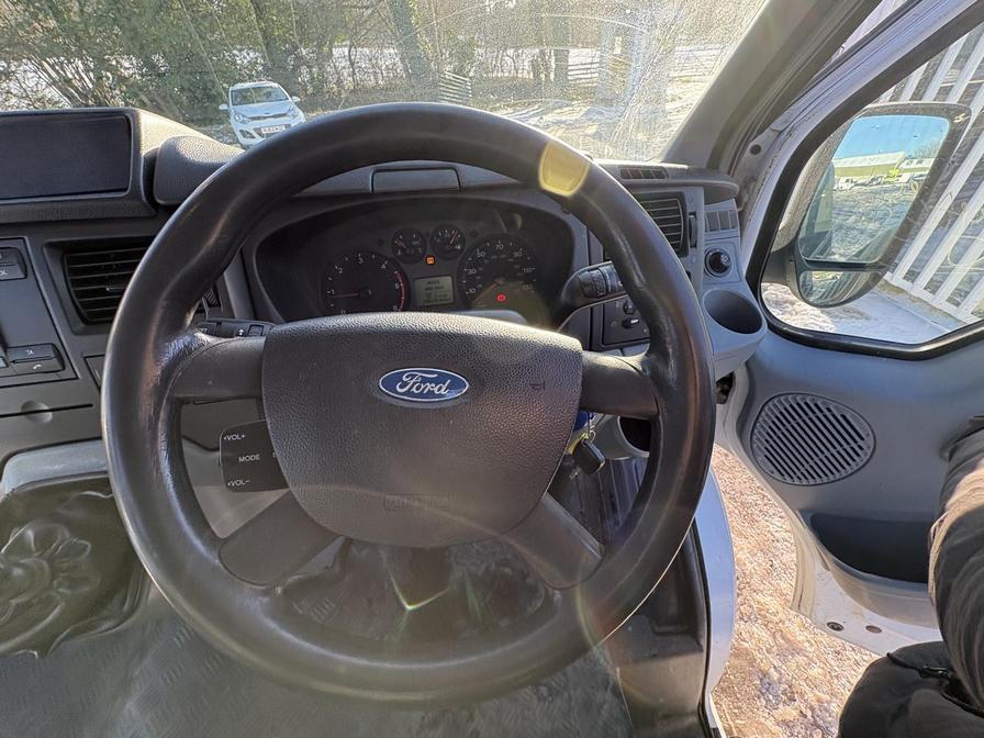 2008 Ford Transit – Model: Transit 100 17-Seat RWD – DK08DNK