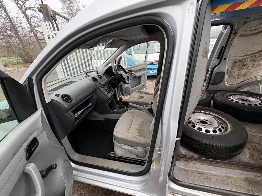 2010 Volkswagen Caddy MaxI – Model: Caddy Maxi C20 TDI 104 – VO10RLZ