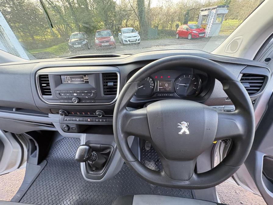 2019 Peugeot Expert – Model: Expert Combi Blue HDi S/S – GK19VXB