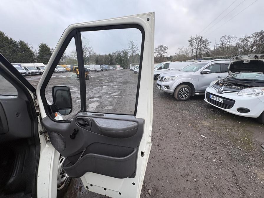 2005 Ford Transit – Model: Transit 280 SWB – HK55JUU