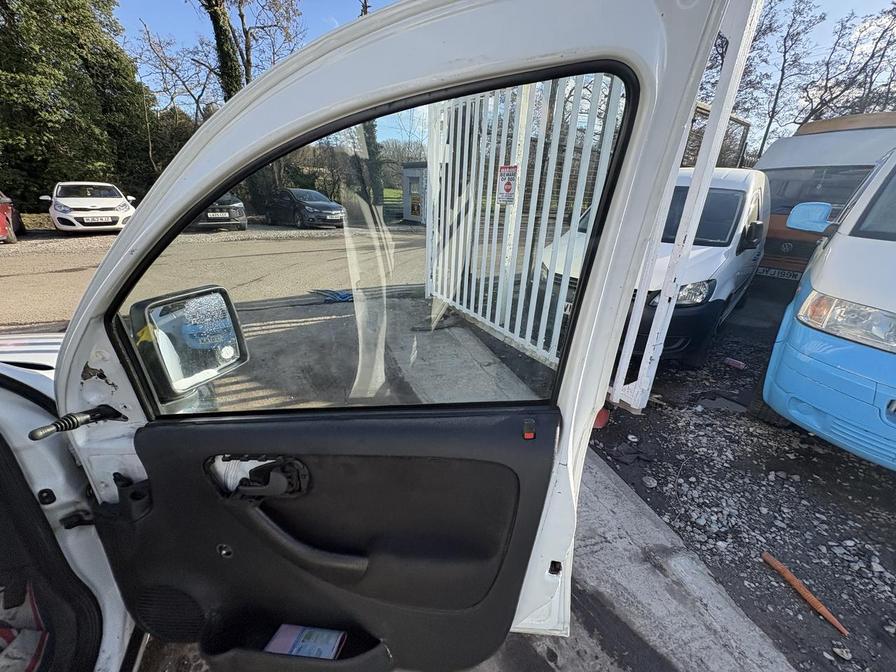2007 Vauxhall Combo – Model: Combo 2000 CDTi 16v – FP07KFR