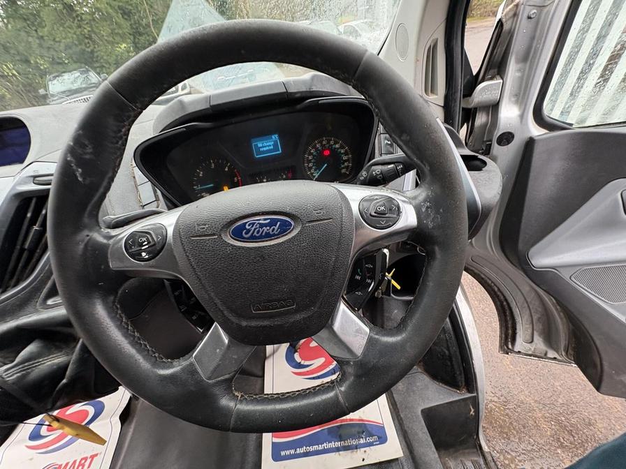 2015 Ford Transit Custom – Model: Transit Custom 270 Limited E-Tech – BF65VUD