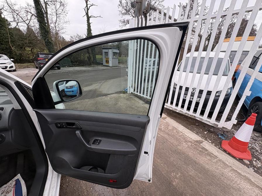 2014 Volkswagen Caddy – Model: Caddy C20 Trendline TDI Semi-Auto – RE14NJO