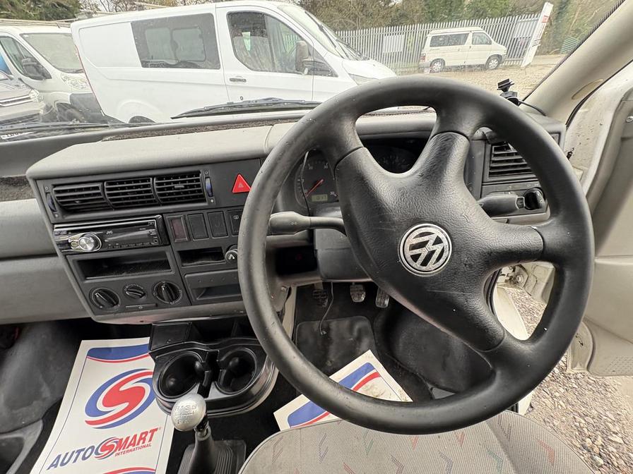 1999 Volkswagen Transporter – Model: Transporter TDI SWB – V247KAM