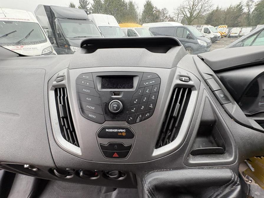 2014 Ford Tourneo Custom – Model: Tourneo Custom 300 E-Tech – DK64CHF