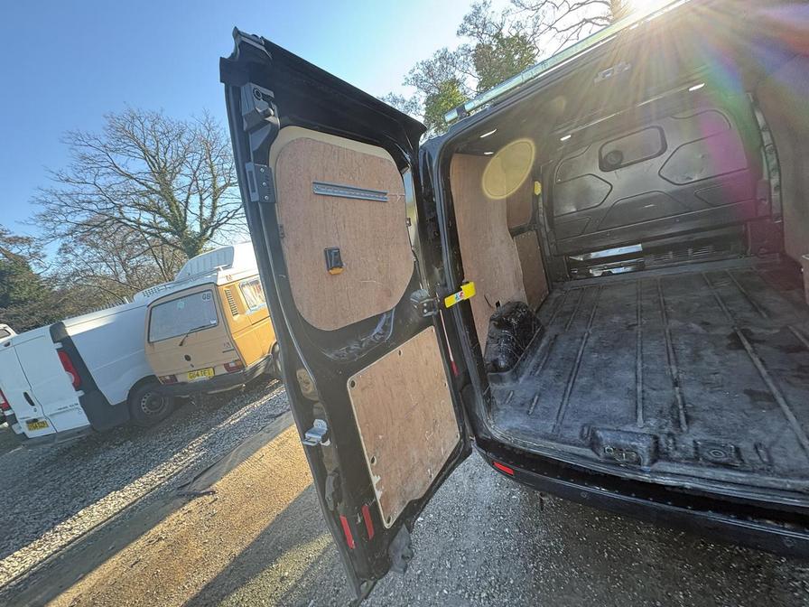 2019 Ford Transit Custom – Model: Transit Custom 300 Limited EcoBlue – MF69DYP