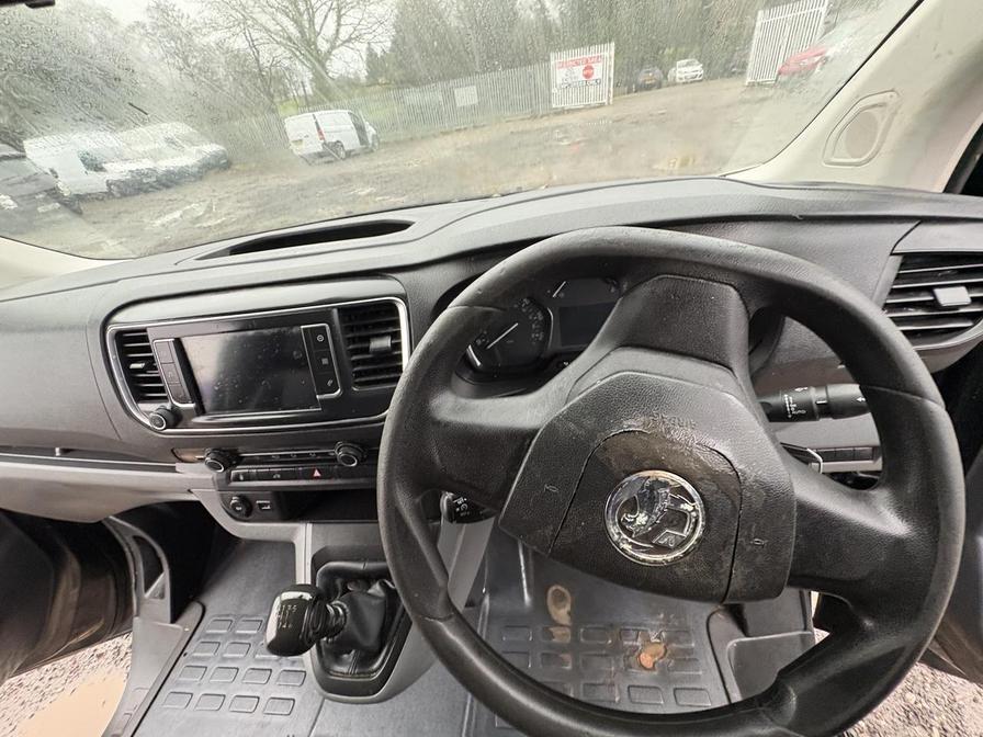 2021 Vauxhall Vivaro – Model: Vivaro 2700 Sportive S/S – RJ21XWF