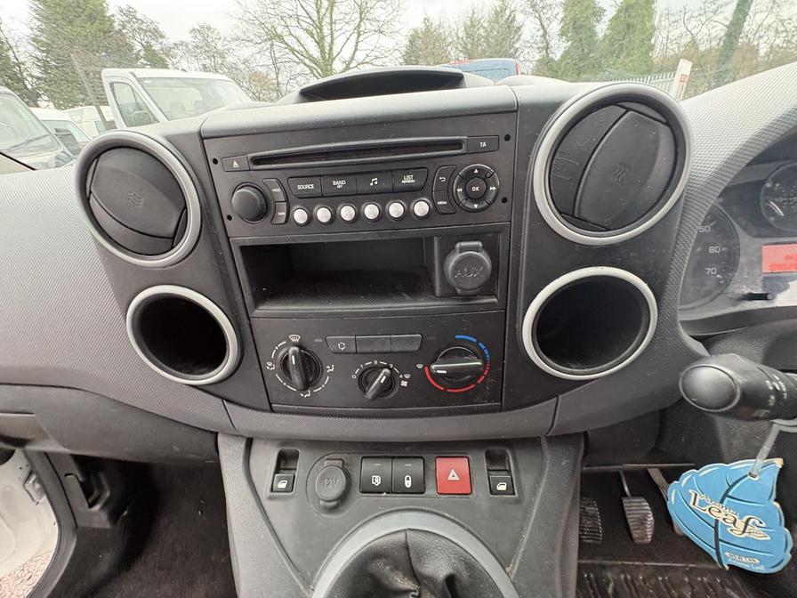 2017 Peugeot Partner – Model: Partner S L2 Blue HDi – NU67TVN