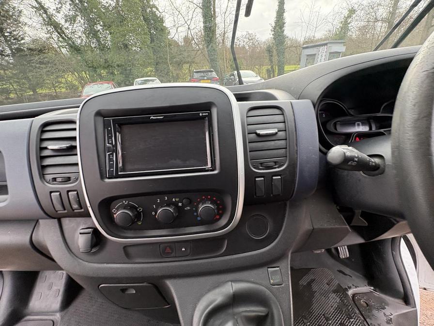 2017 Vauxhall Vivaro – Model: Vivaro  2700 CDTI – LL67VLF