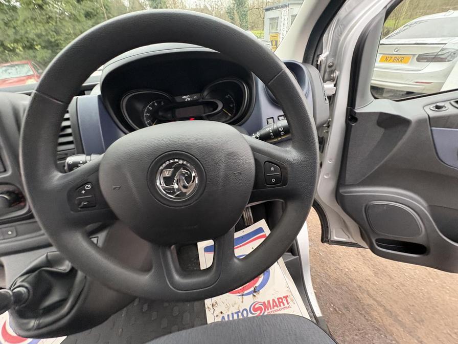 2016 Vauxhall Vivaro Combi – Model: Vivaro CDTi – NV16JCU