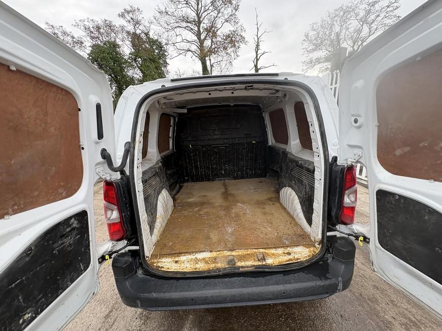 2022 Citroen Berlingo – Model: Berlingo 1000 Enterprise Professional Blue HDi – LM71RTX