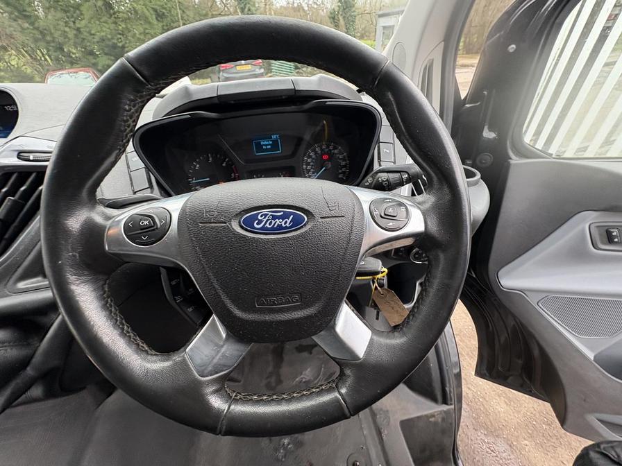 2017 Ford Transit Custom – Model: Transit Custom 270 Limited – YM67BSO