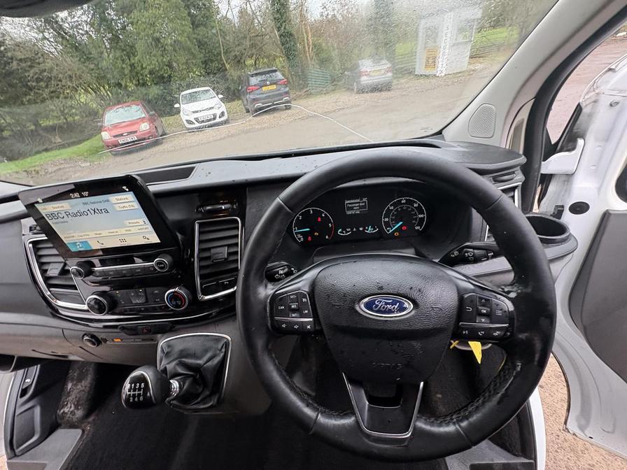 2018 Ford Transit Custom – Model: Transit Custom 300 Limited – SL18UXW