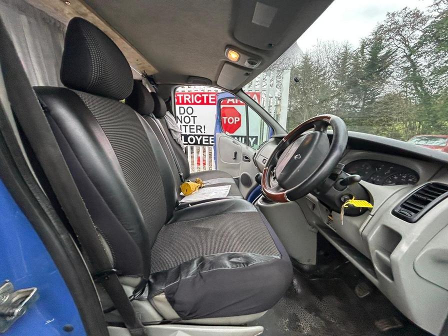 2004 Renault Trafic – Model: Trafic SL27 dCi 100 SWB – BD54JRZ