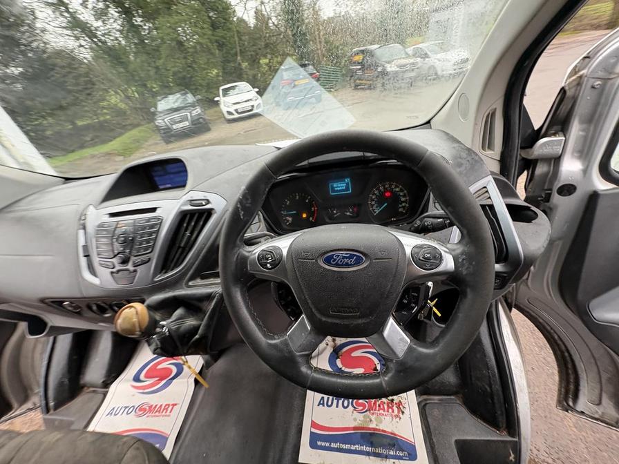 2015 Ford Transit Custom – Model: Transit Custom 270 Limited E-Tech – BF65VUD