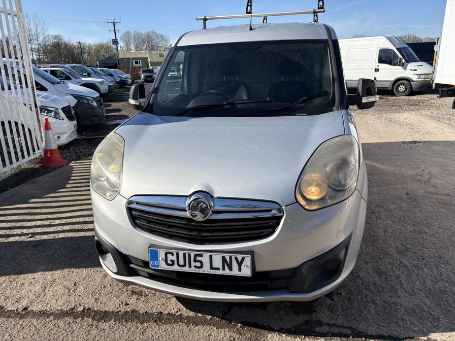 2015 Vauxhall Combo – Model: Combo 2000 L1H1 CDTi Sportive – GU15LNY