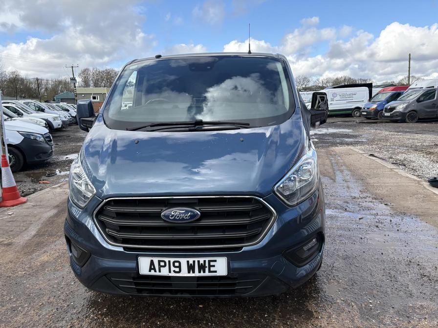 2019 Ford Transit Custom – Model: Transit Custom 300 Limited – AP19WWE