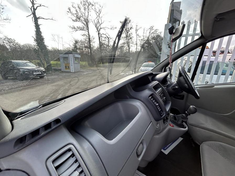 2010 Vauxhall Vivaro – Model: Vivaro  2900 CDTI LWB – DY60KGE