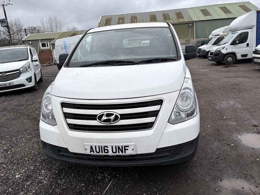 2016 Hyundai iLoad – Model: iLoad SE CRDi – AU16UNF
