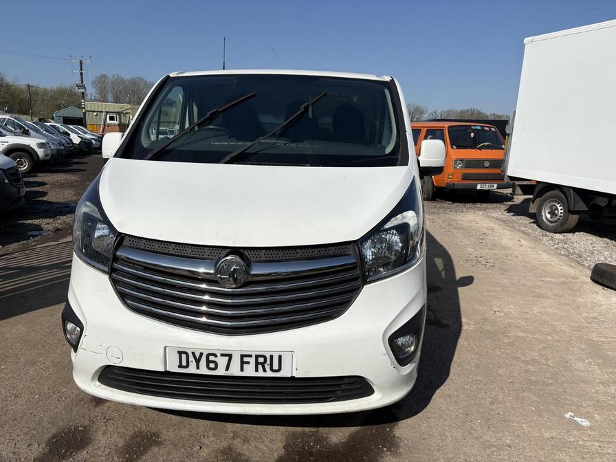 2017 Vauxhall Vivaro – Model: Vivaro  2900 Sportive CDTi – DY67FRU