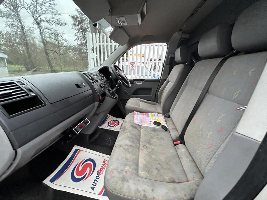 2007 Volkswagen Transporter – Model: Transporter T28 84 TDI SWB – YE07LKO