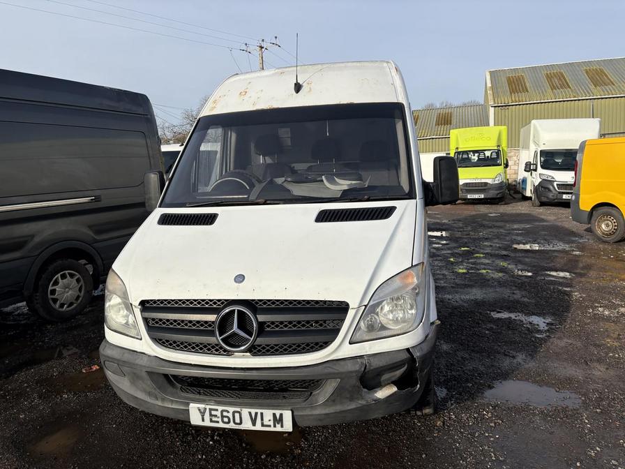 2011 Mercedes-Benz Sprinter – Model: Sprinter 313 CDI – YE60VLM